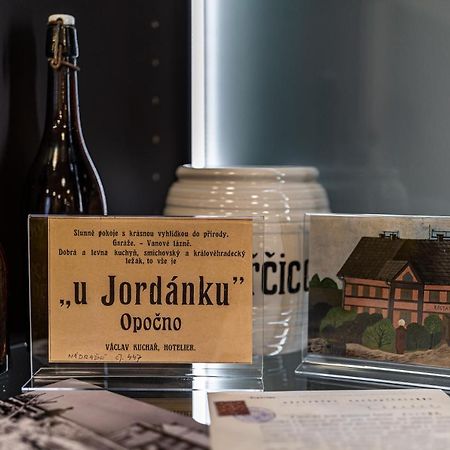Hotel Jordanek Opocno Bagian luar foto