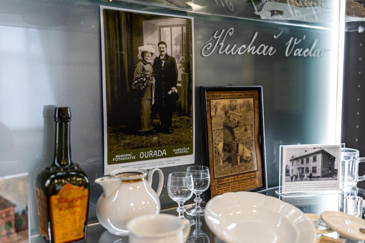 Hotel Jordanek Opocno Bagian luar foto