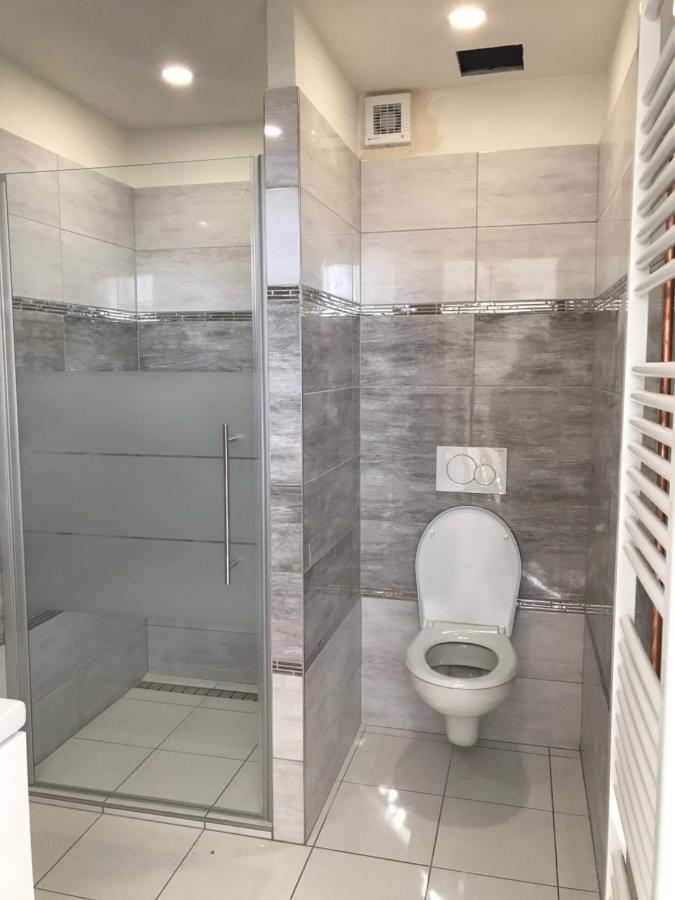 Hotel Jordanek Opocno Bagian luar foto